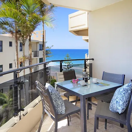 Clubb Coolum Beach Resort Sunshine Coast Exterior photo